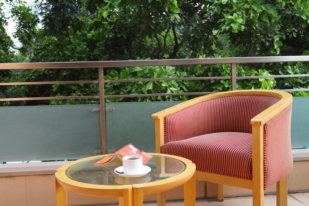 Perch Arbor-Golf Course Road Hotel Gurgaon Exterior photo